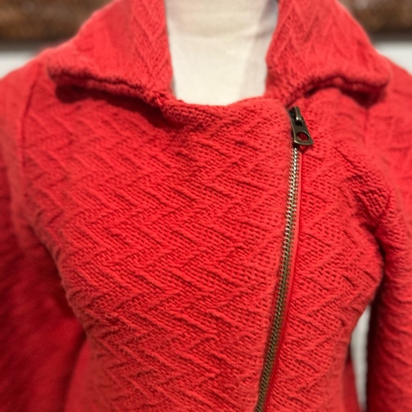 Women’s lucky brown, textured chunky orange zip up Moto sweater size medium - Picture 3 of 5
